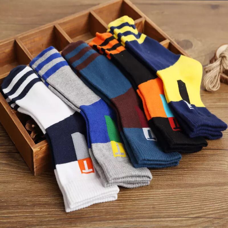 🧦Kúpte 5 kusov a získajte 5 kusov zadarmo【10 párov】Žiarivé, zápachu odolné a potuvzdorné športové ponožky pre mužov
