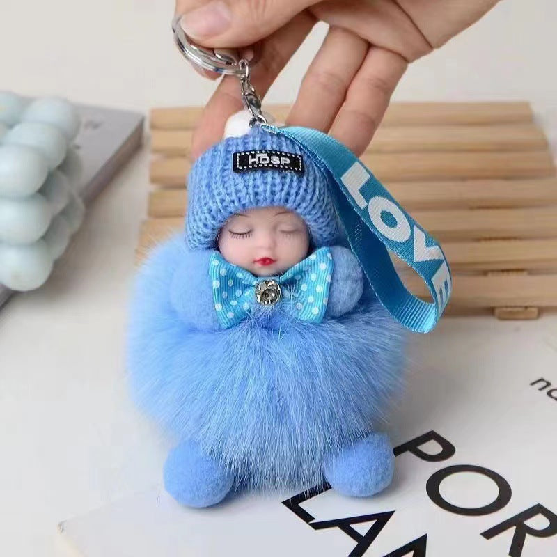 😴🧸🚗Kupite 2, dobite 2 gratis🔥Obesek za avtomobilček v obliki speče punčke, obesek za ključe z risano plišasto igračo.